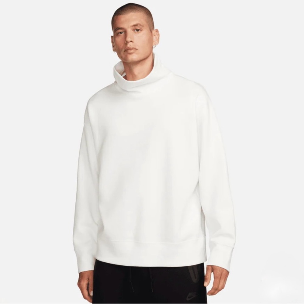 NIKE SPORTSWEAR TECH FLEECE REIMAGINED TURTLENECK SAIL Sz Large FB8169-133